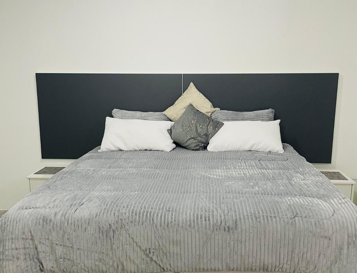 Moh Ville Guest House Масеру Экстерьер фото