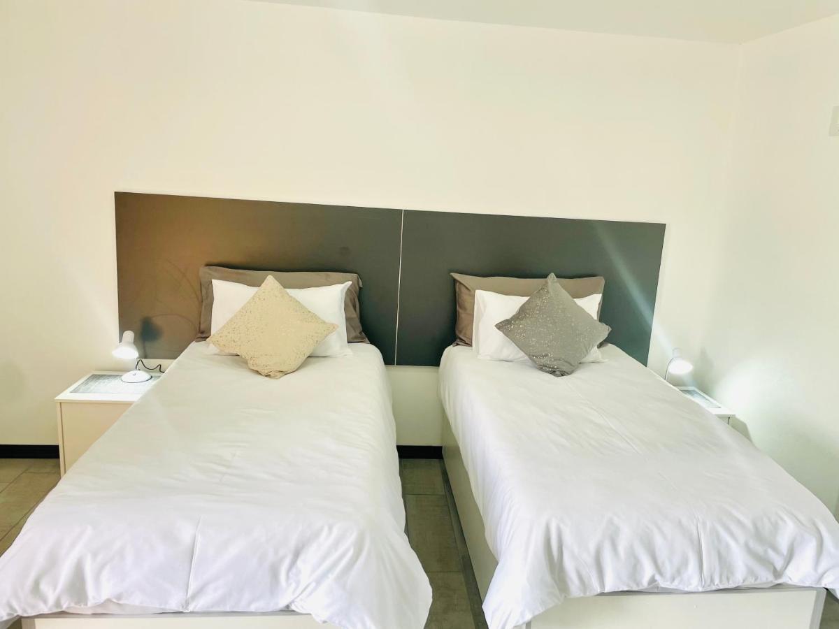 Moh Ville Guest House Масеру Экстерьер фото