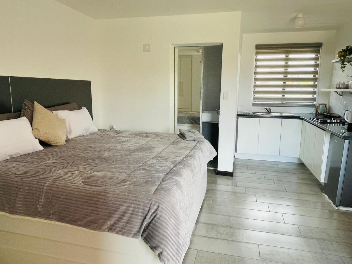 Moh Ville Guest House Масеру Экстерьер фото