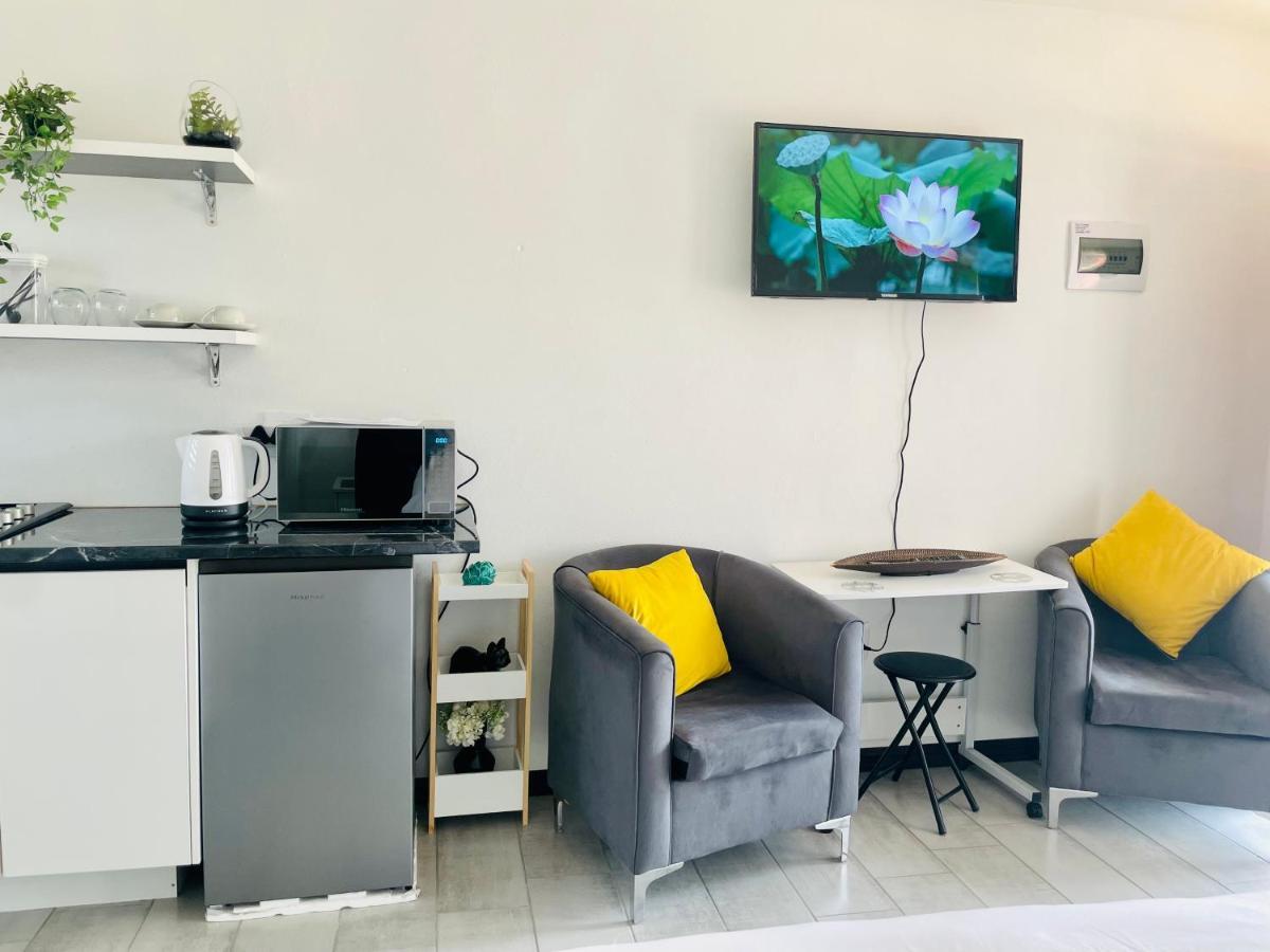 Moh Ville Guest House Масеру Экстерьер фото